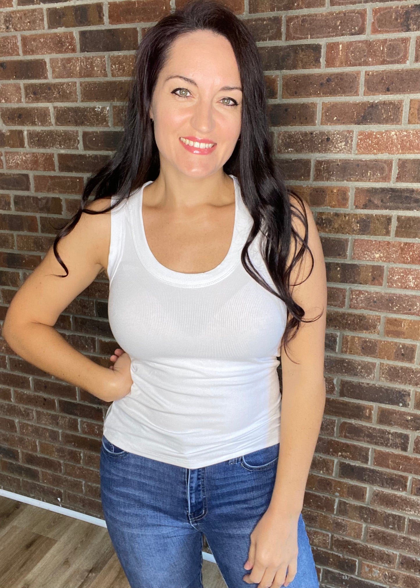 Basic Scoop Neck Tank - White