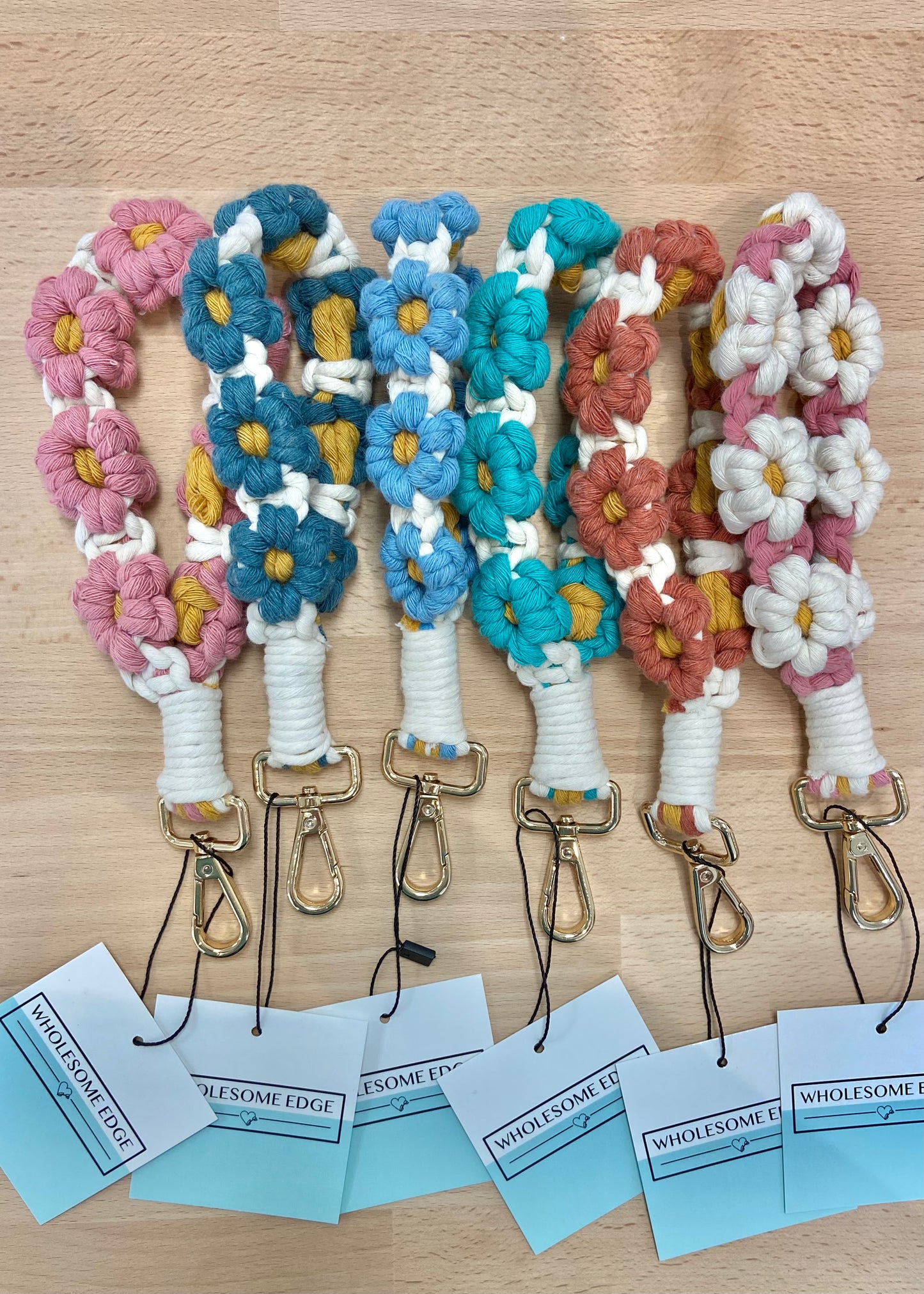 Handmade Macrame - Daisy Wristlet Keychain